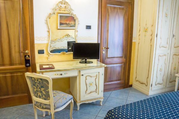 Hotel Confine (Lazise)